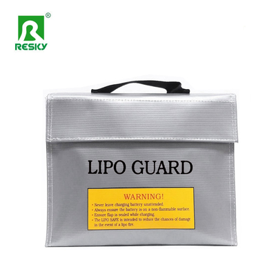 satın al Siyah Gümüş Kırmızı Renk Yanmaz Patlamaya Dayanıklı RC Lipo Pil Güvenli Şarj Çantası 65X180X240mm Çevrimiçi üretim
